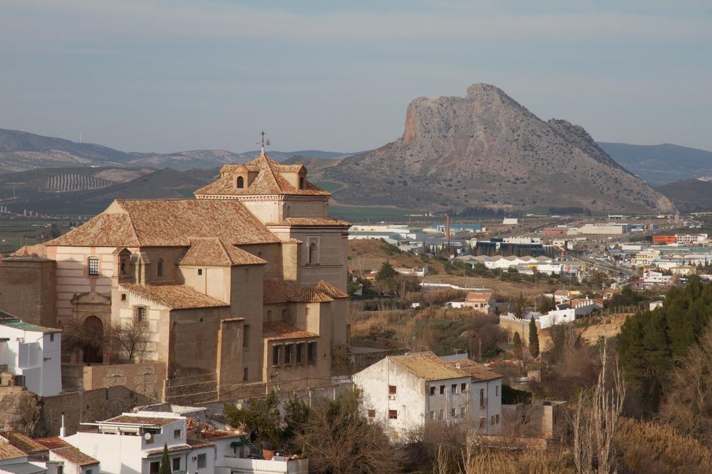 Los Dolmenes Antequera Exterior photo
