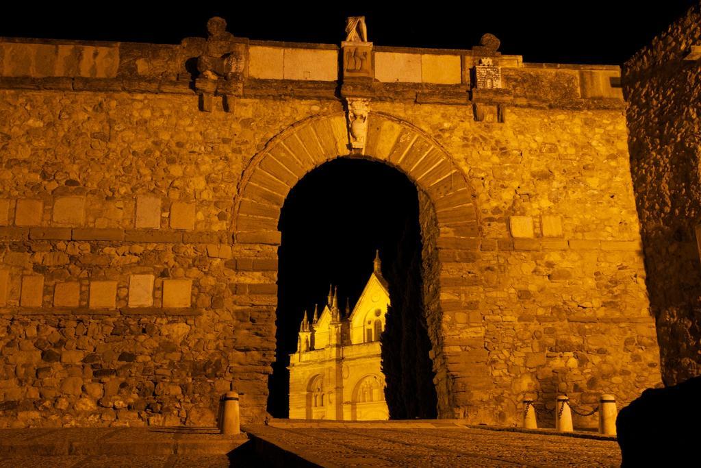 Los Dolmenes Antequera Exterior photo